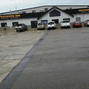 The entry to Truckers Inn.