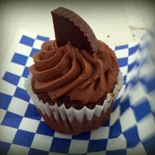 Rich and creamy! Reeses Peanut Butter and Chocolate Cupcake
