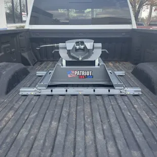 Fifth wheel hitch