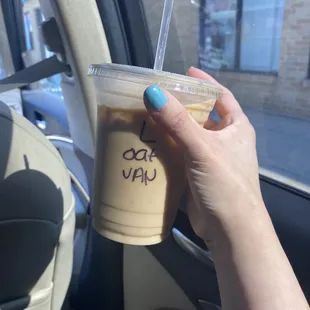 Iced sf vanilla latte w oat milk