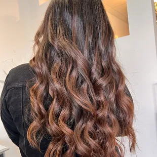 Fresh toner &amp; tape ins by Tarana.
@newlookbytarana