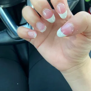 One week old nails the nails started to lift within 3 days. Paid 55$ and will not go back again