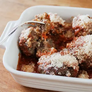 meatballs in tomato sauce