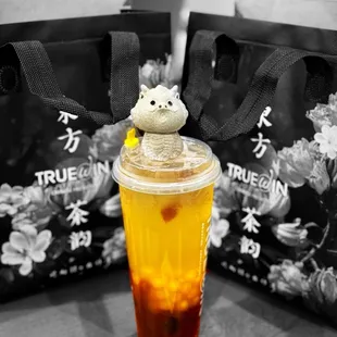 Lychee oolong with tea jelly and clear boba