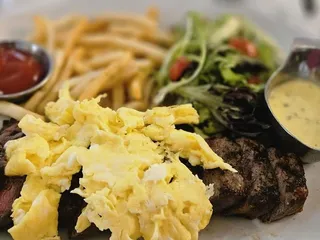 Toulouse Cafe and Bar