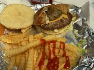 Pilar Yacht Club Cafe