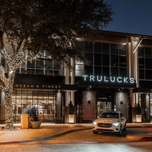 exterior of Truluck&apos;s Plano