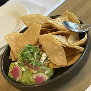 BLUE CRAB GUACAMOLE