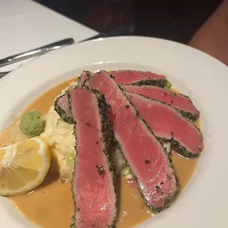 Sesame Seared Tuna*