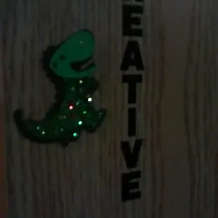 Happy glitter-saur
