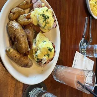 Eggs Benedict