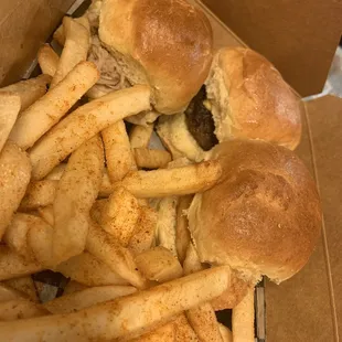 Slider box pork bbq, cheese burger, chicken sandwich