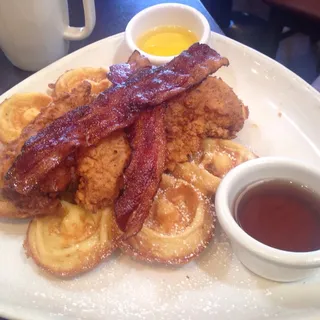 Chicken & Applewood Bacon Waffle