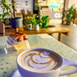 Mocha &amp; Werk... a day of editing my European trip, of course I choose to do it in Hono-Euro lol