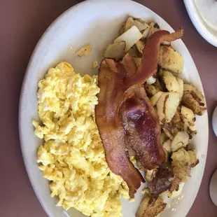 Scrambled eggs , Bacon (3 Strips), Home Fries