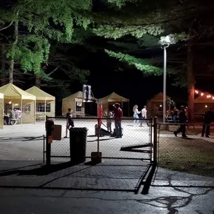 T-west outdoor dining