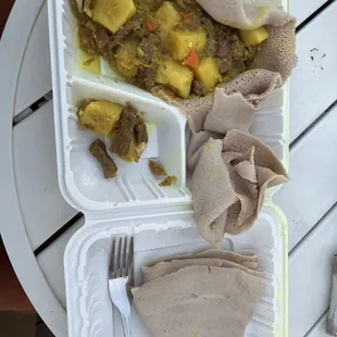 Dinich Be Siga (Beef &amp; Potato Stew)