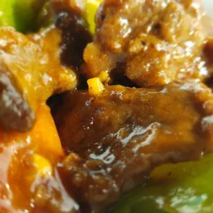 The pepper steak up close