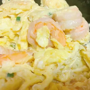 Scrambled Egg with Prawns