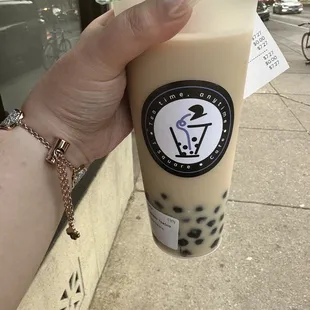 Roasted oolong milk tea