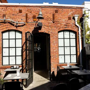 the entrance to the restaurant