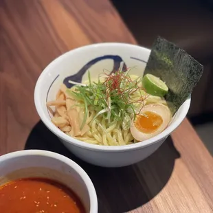 ig: @whatsviveating  |  spicy tsukemen