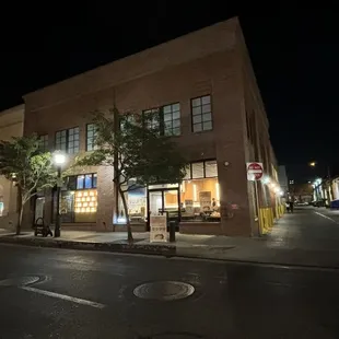 corner building in Old Pasadena