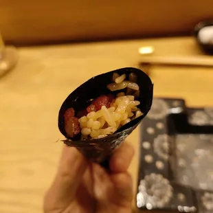 Chutoro-Otoro Hand Roll