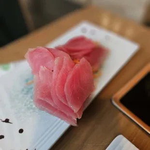 Sashimi 15 pieces.