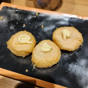 Deep-fried scallops