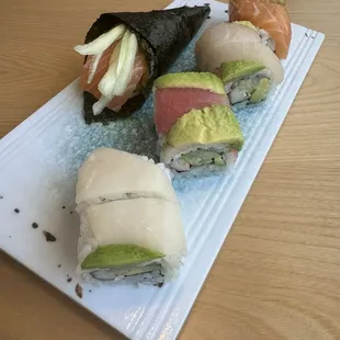 Spicy Salmon Hand Roll