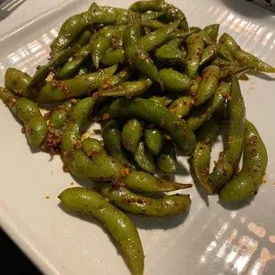 Spicy garlic edamame