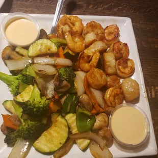Scallops and shrimp hibachi-no rice, extra veggies
