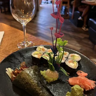 Salmon Skin Hand Roll