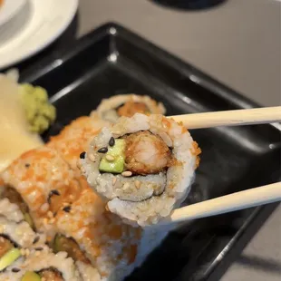 Tsunami Sushi