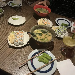 Yellowtail Scallion Roll