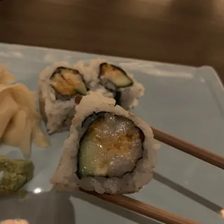 Spicy Scallop Roll
