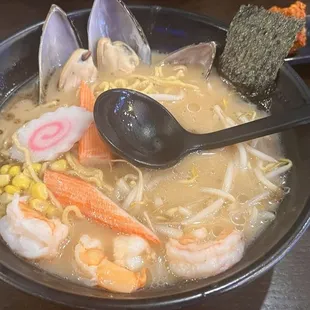 Seafood ramen