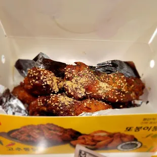 chicken wings and fried chicken, food