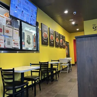 Dining room.  To the right is 3 booths.