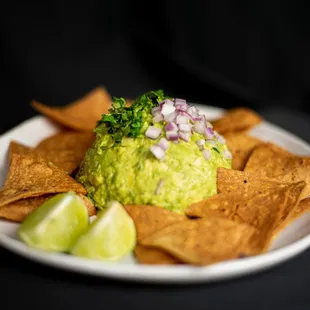 Guacamole y Totopos