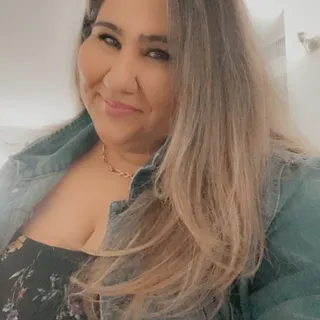 Nikki R.