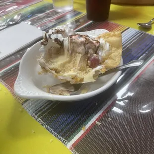 Fried ice cream on a sopapia