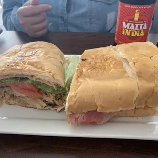 Tripleta de Jamón, Pollo y Pernil