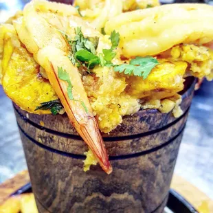 Monfongo de Camarones /Shrimp Mofongo