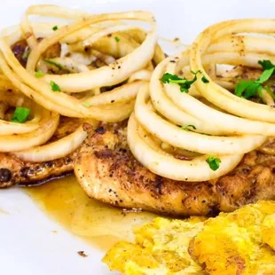 Pollo encebollado / Chicken with onions