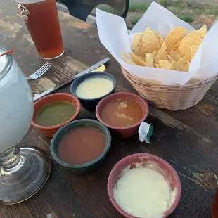 Four kinds of dip. All good! Chips thin and crispy.