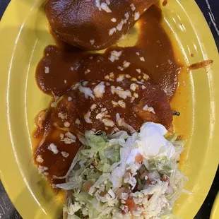Taw, chili relleno, chicken tostada