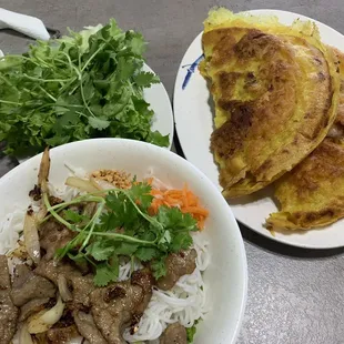 Bánh xèo &amp; bún bò