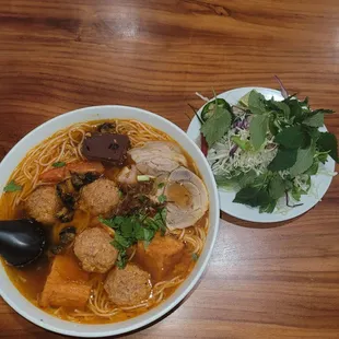 Bun rieu oc.